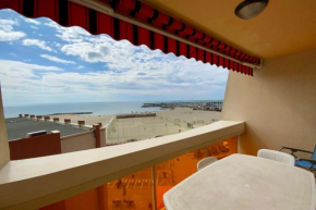 GROOMI Le Traversant- View and seaside with air conditioning!